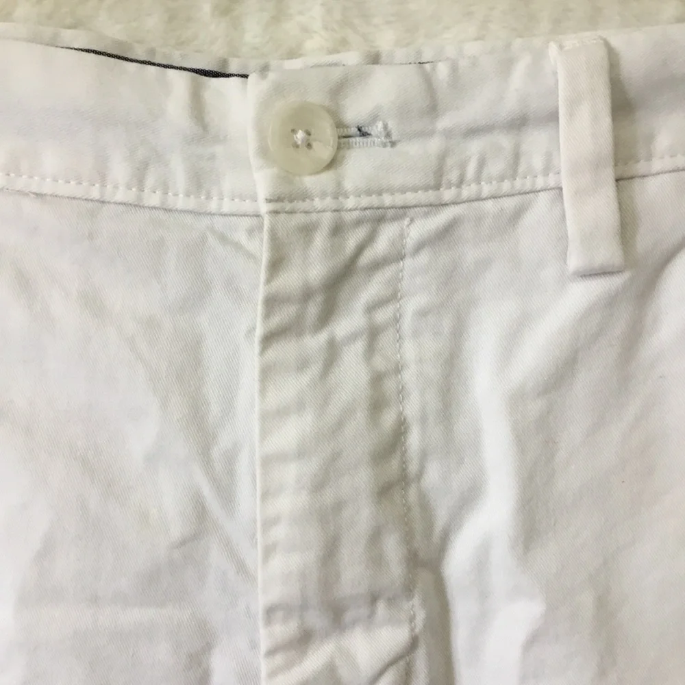 Banana Republic White Men Aiden Chino Shorts - Picture 2 of 15